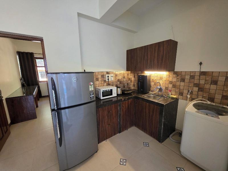 Coastal Suites Apart Hotel image