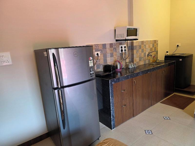 Coastal Suites Apart Hotel image