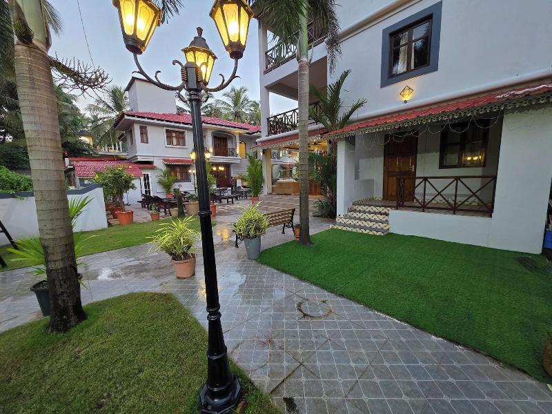 Coastal Suites Apart Hotel image