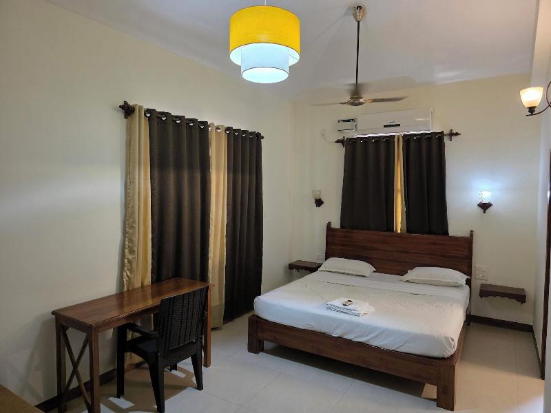 Coastal Suites Apart Hotel image