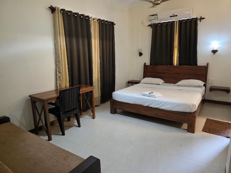 Coastal Suites Apart Hotel image