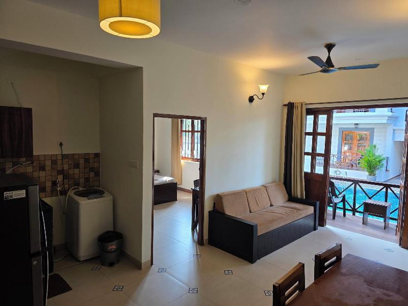 Coastal Suites Apart Hotel image