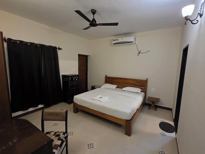 Coastal Suites Apart Hotel image