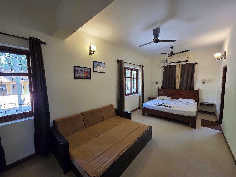 Coastal Suites Apart Hotel image