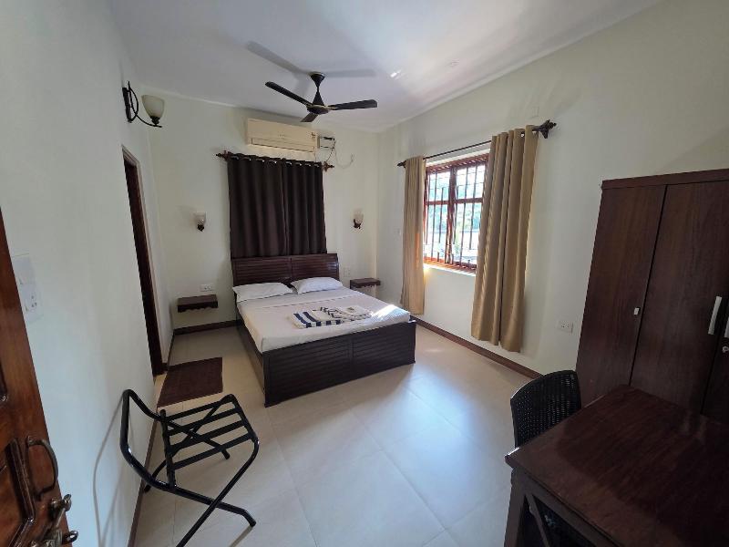 Coastal Suites Apart Hotel image