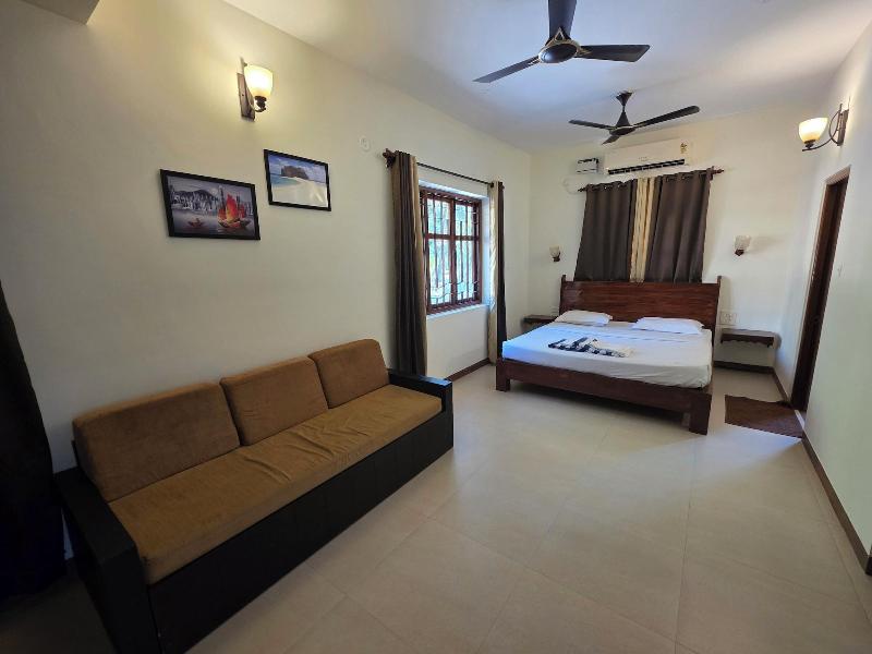 Coastal Suites Apart Hotel image