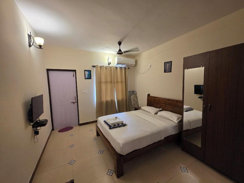 Coastal Suites Apart Hotel image