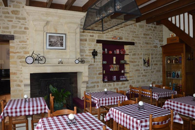 Le Logis Des Bessons image