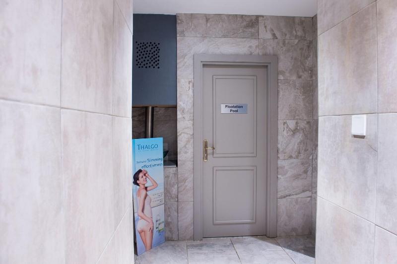 Francis Hotel image