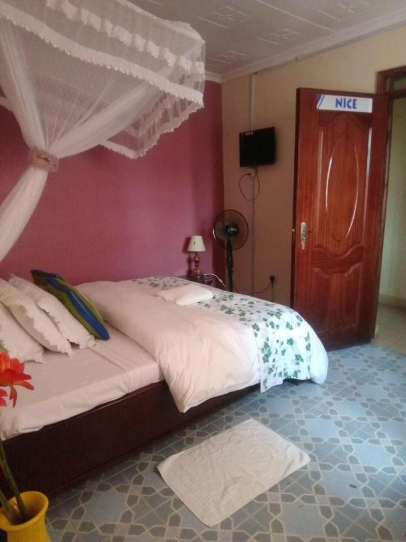 Elsam Mariot Guest House image