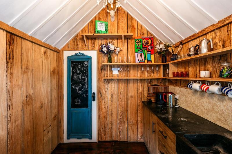 The Settlers Hut image