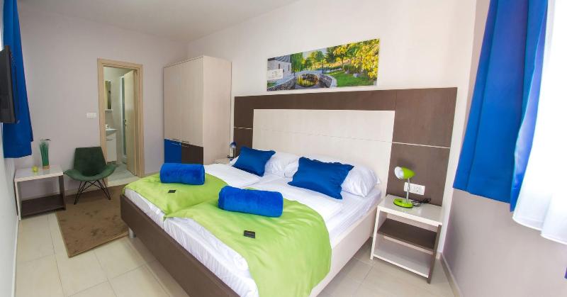 Five Rivers Rooms image