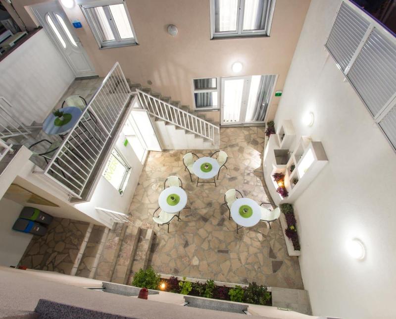 Five Rivers Rooms image