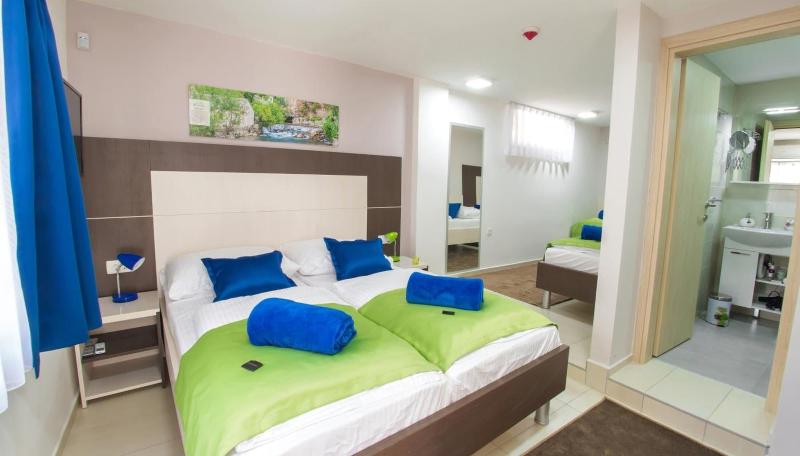 Five Rivers Rooms image