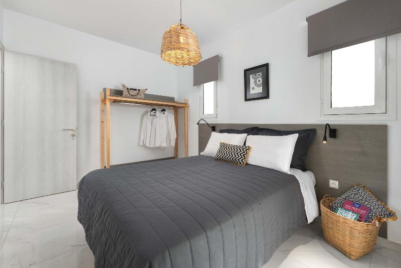 L C Boutique Apartments — general view