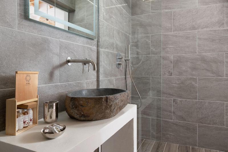L C Boutique Apartments image