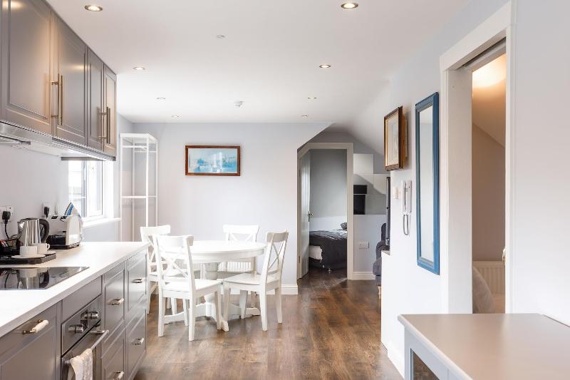 Molloy S Apartments image