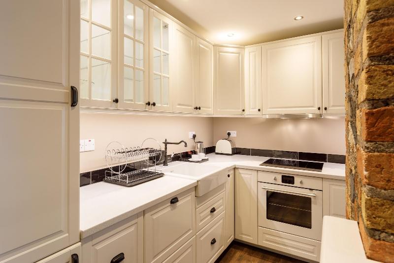 Molloy S Apartments image