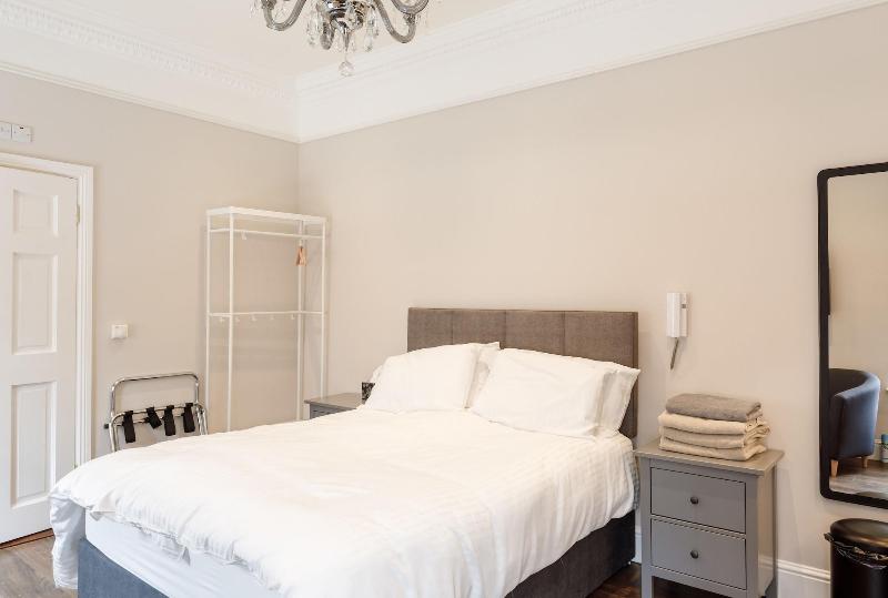 Molloy S Apartments image