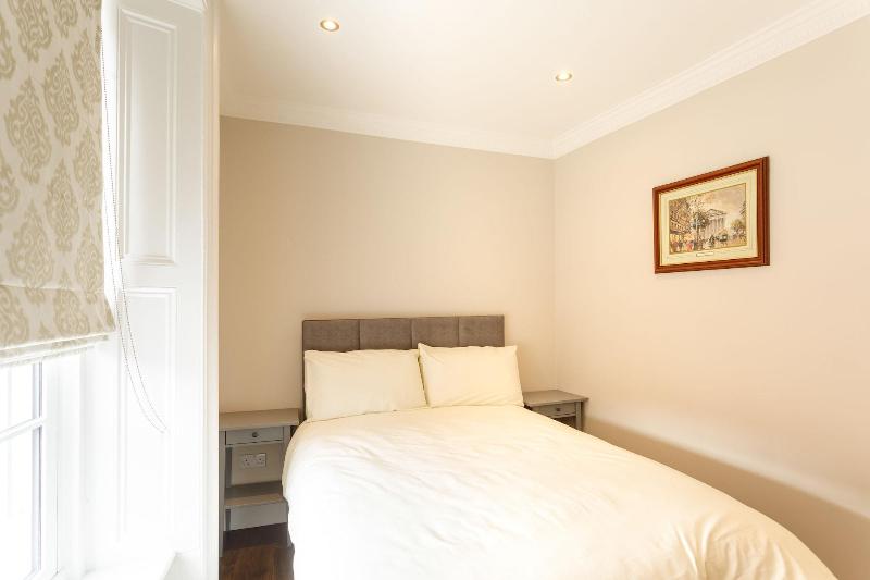 Molloy S Apartments image