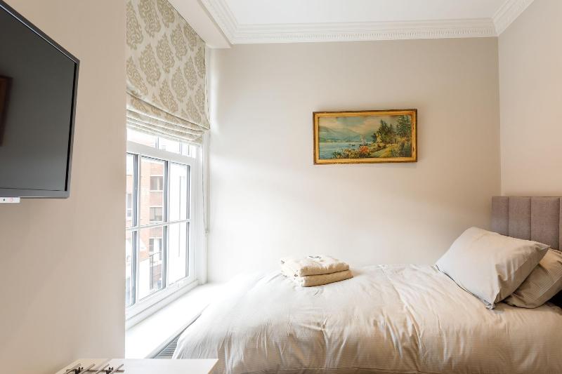 Molloy S Apartments image