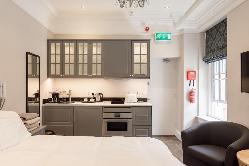 Molloy S Apartments image