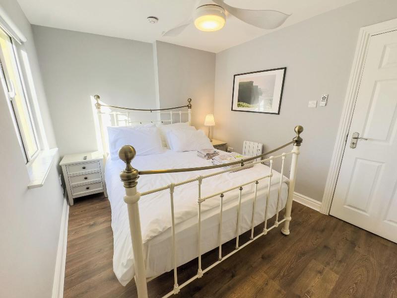 Molloy S Apartments image