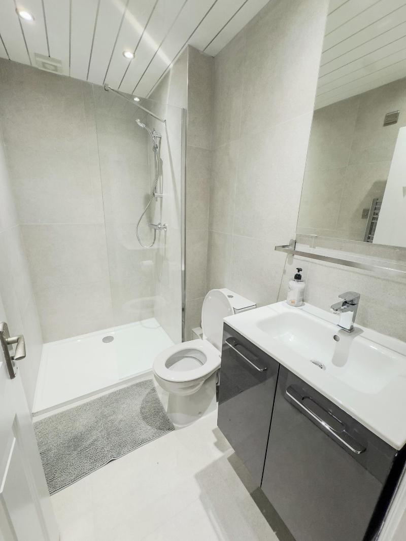 Molloy S Apartments image