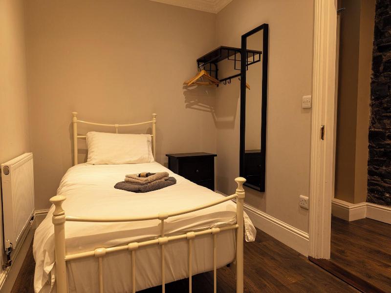 Molloy S Apartments image