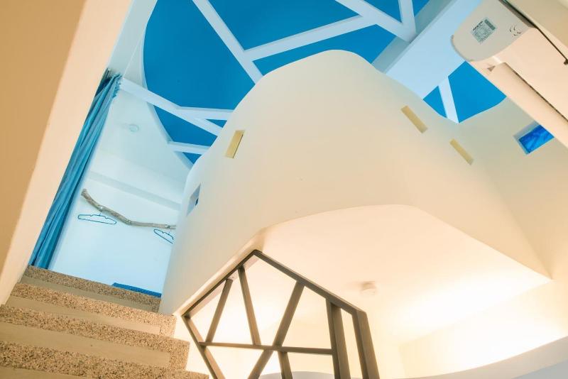 Sapphire Inn image