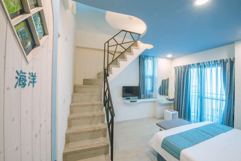 Sapphire Inn image