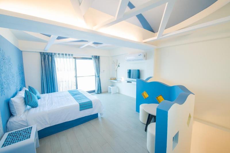 Sapphire Inn image