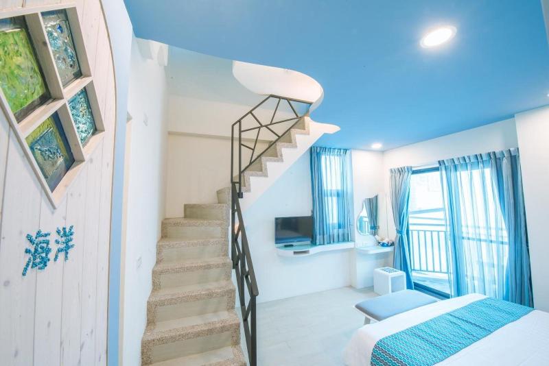 Sapphire Inn image