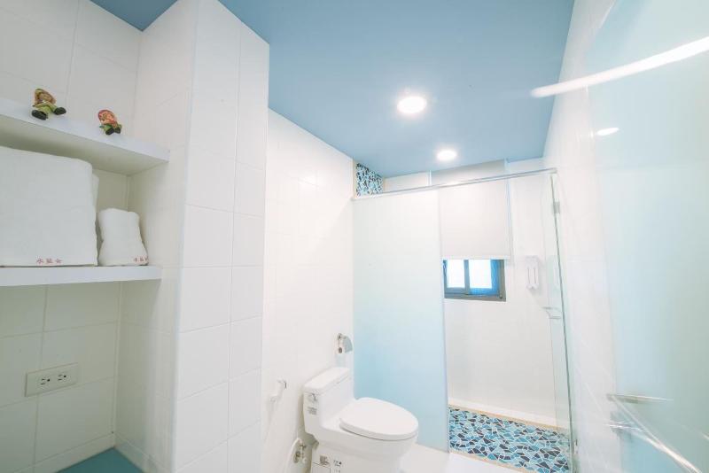 Sapphire Inn image