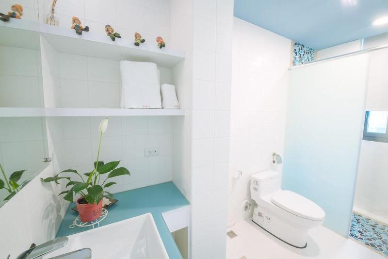 Sapphire Inn image