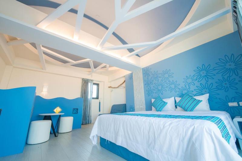 Sapphire Inn image