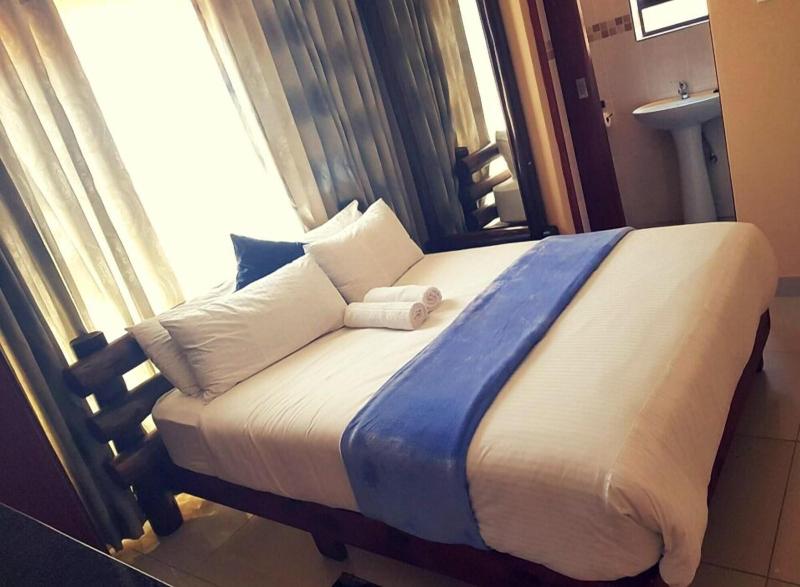 Ekuthuleni Guest House Vosloorus image