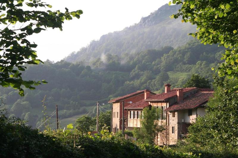 Albergue Les Xendes Parque De Redes image