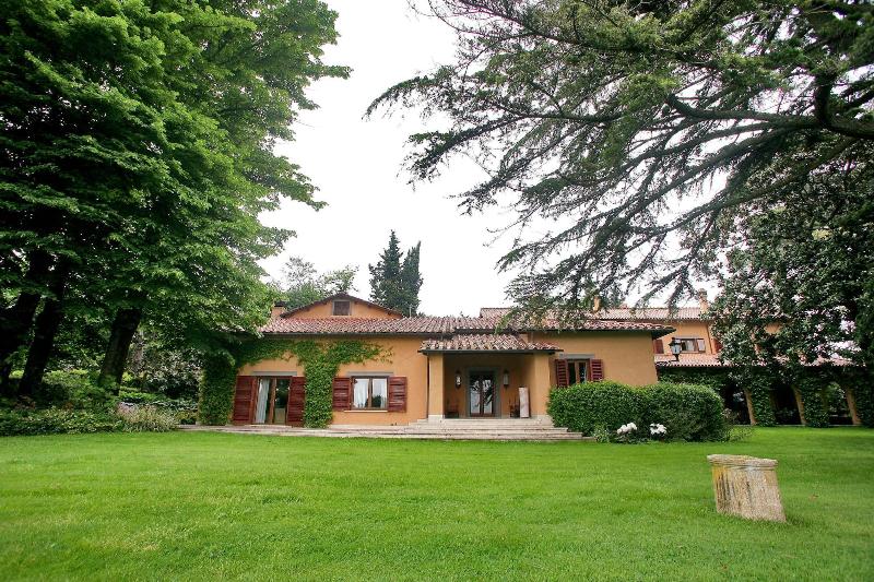 Villa Luxury Sacrofano Rm image