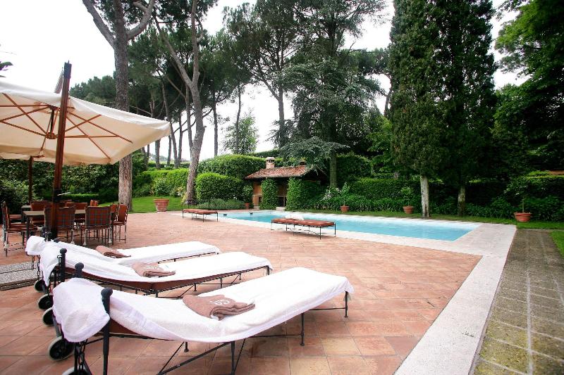 Villa Luxury Sacrofano Rm image