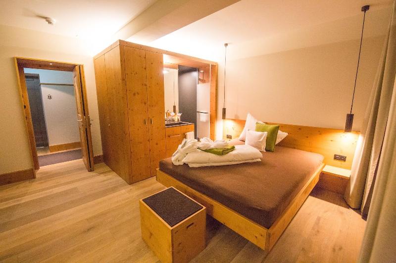 The Alpina Mountain Resort image