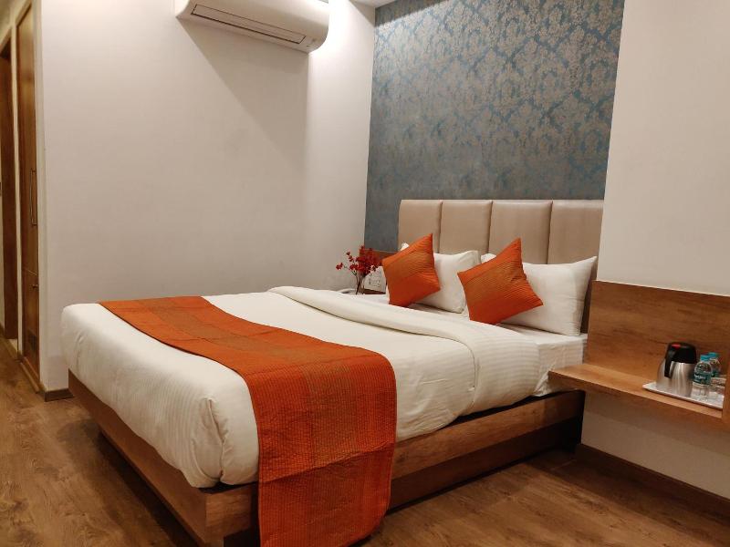 Hotel Yelchiko image