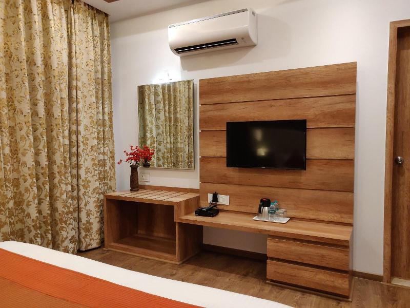 Hotel Yelchiko image