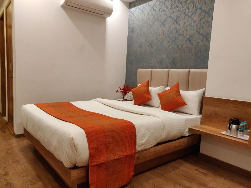 Hotel Yelchiko image