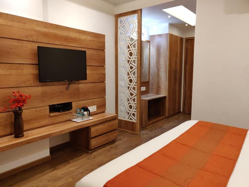 Hotel Yelchiko image