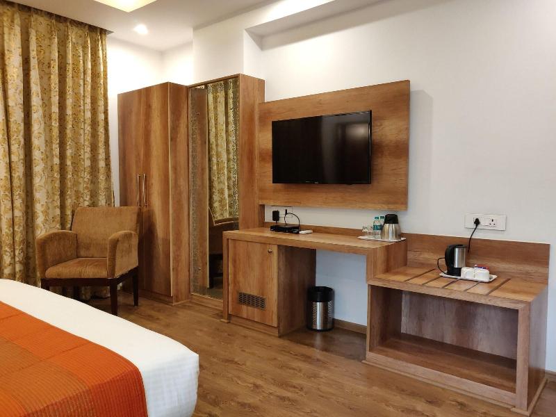 Hotel Yelchiko image