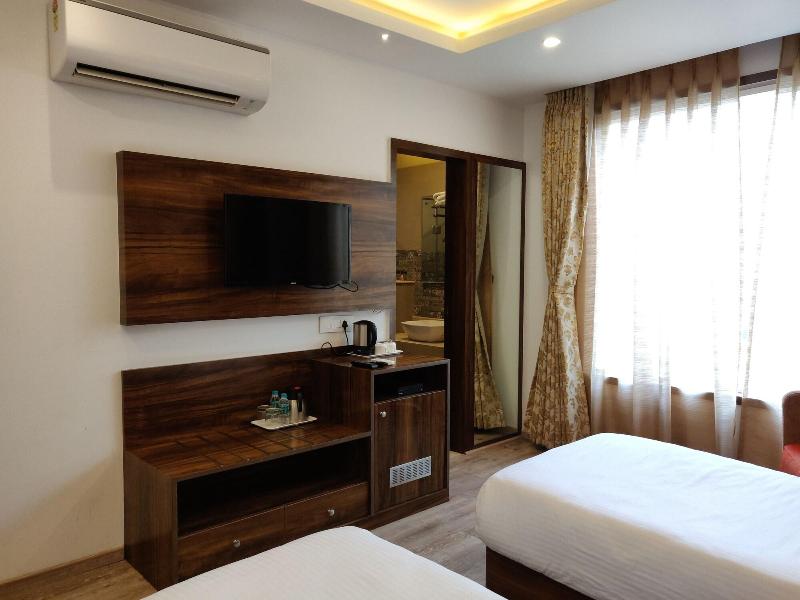 Hotel Yelchiko image