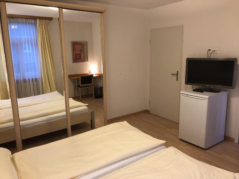 Sass Apart Hotel image