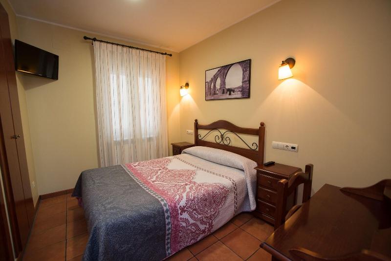 Hostal Serruchi image