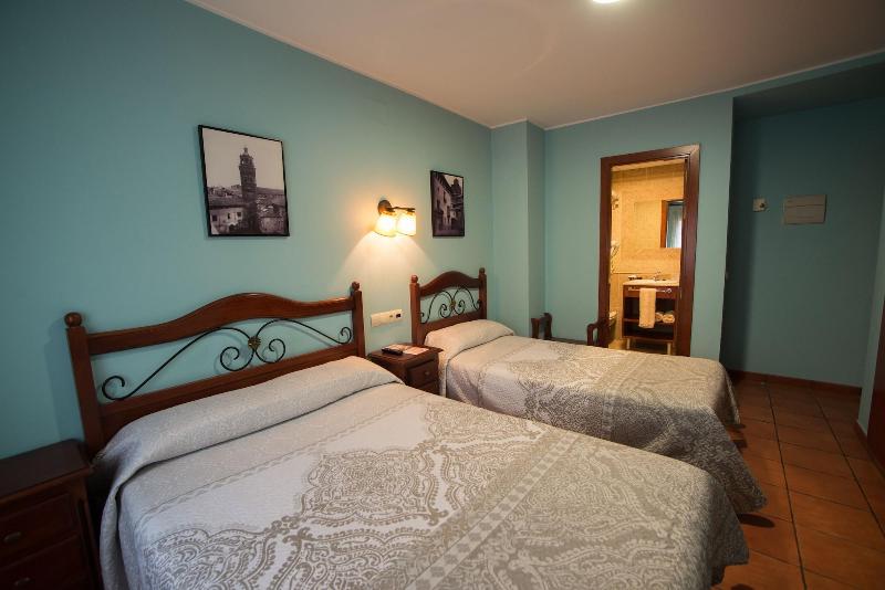 Hostal Serruchi image